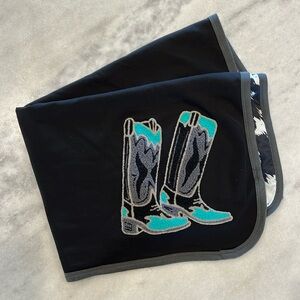 Super soft baby blanket brand new! 🖤🩵